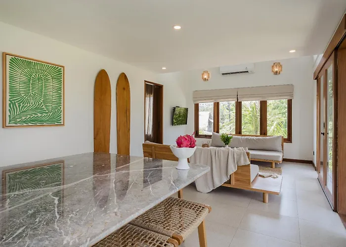 Treetop 3 - Panoramic 3 Storey Villa, 3 Mins To Bingin Villa Uluwatu (Bali)